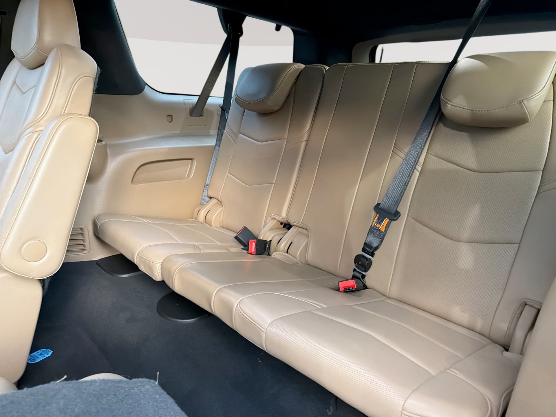 Used 2018 Cadillac Escalade ESV Platinum AWD/4WD image 26