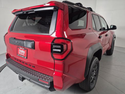 New 2026 Toyota 4Runner SR5 AWD/4WD image 4