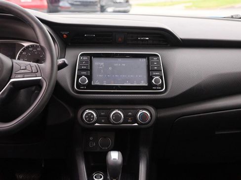 Used 2022 Nissan Kicks S FWD image 22