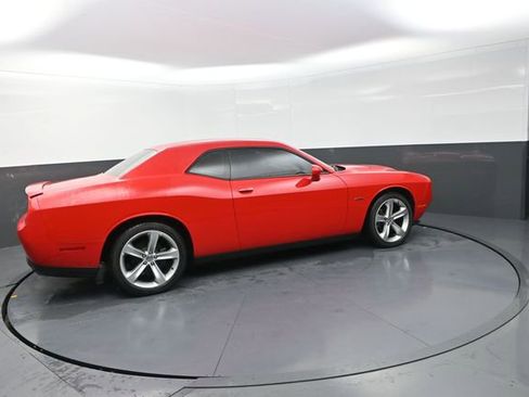 Used 2016 Dodge Challenger R/T RWD image 22