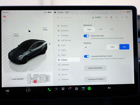 Used 2022 Tesla Model Y Long Range AWD/4WD image 26