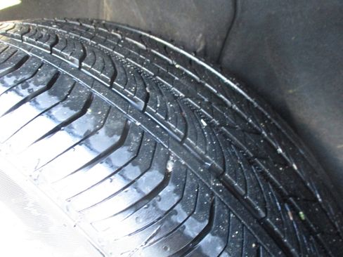 Used 2025 Buick Envision Preferred image 12