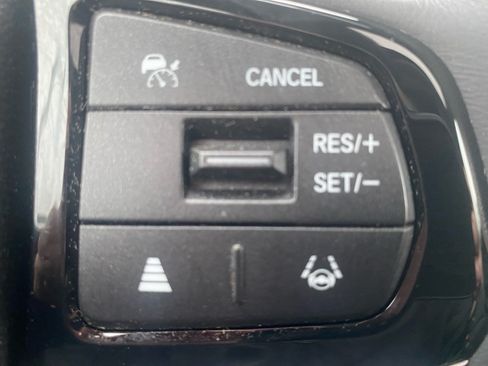 Certified 2026 Honda Odyssey Touring image 24