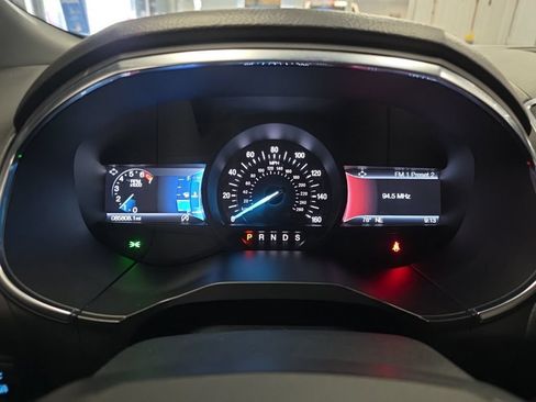 Used 2020 Ford Edge Titanium w/ Equipment Group 301A AWD/4WD image 17