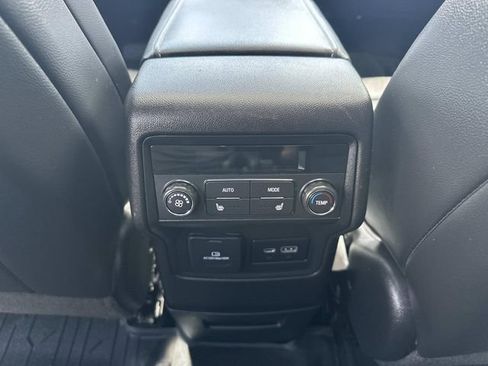 Used 2023 GMC Acadia Denali w/ Denali Technology Package AWD/4WD image 15