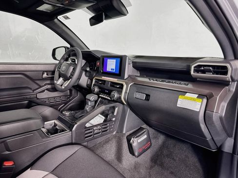 Used 2025 Toyota Tacoma TRD Sport RWD image 30