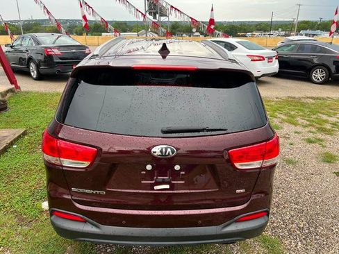Used 2017 Kia Sorento FWD w/ LX Convenience Package image 7