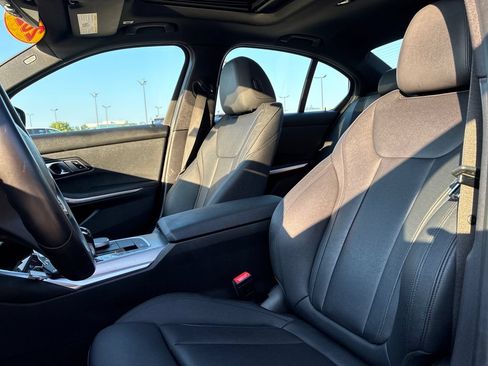 Used 2021 BMW 330i Sedan w/ M Sport Package RWD image 12
