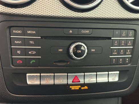 Used 2017 Mercedes-Benz B 250e image 22