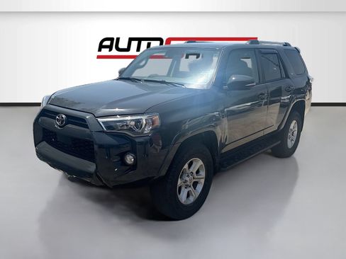 Used 2024 Toyota 4Runner SR5 Premium AWD/4WD image 3