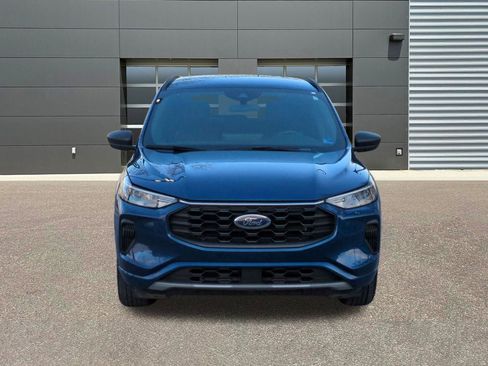 Used 2023 Ford Escape ST-Line w/ Tech Pack #1 AWD/4WD image 2