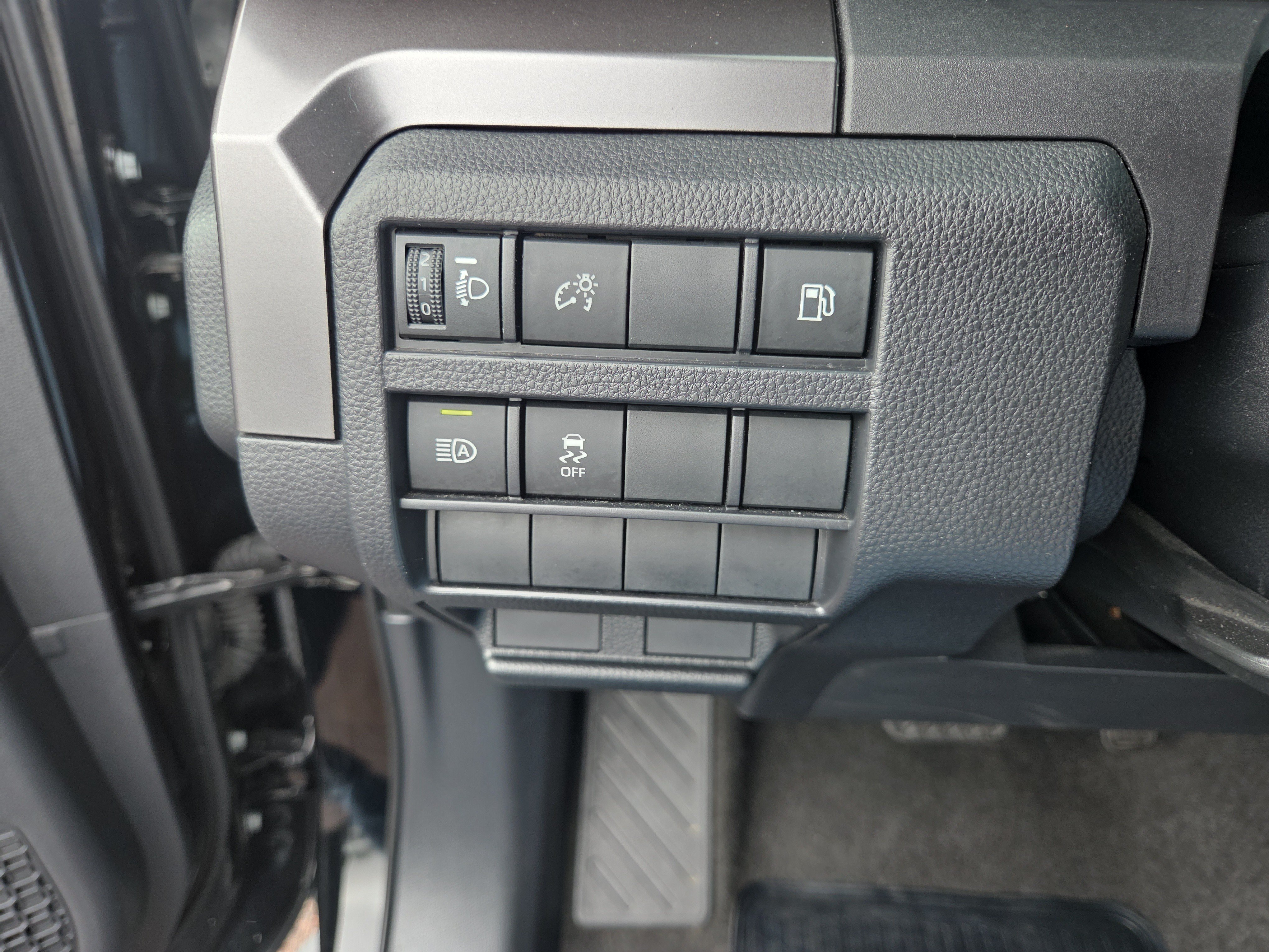 Certified 2025 Toyota 4Runner SR5 AWD/4WD image 27