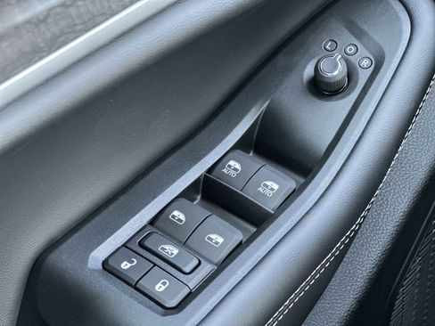 New 2025 Jeep Grand Cherokee L Limited image 15