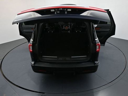 Used 2021 Lincoln Navigator Reserve w/ Luxury Package image 40