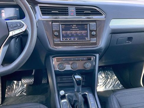 Used 2022 Volkswagen Tiguan S image 6