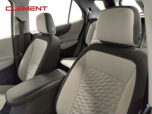 Used 2020 Chevrolet Equinox LS image 28