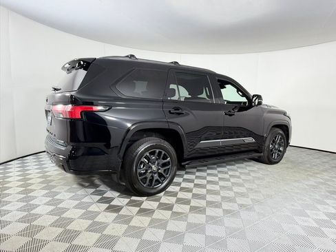 Used 2025 Toyota Sequoia Platinum image 7