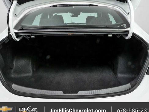 Used 2025 Chevrolet Malibu LT FWD image 28