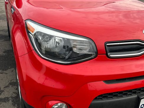 Used 2019 Kia Soul + image 8