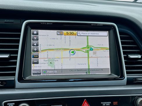 Used 2019 Hyundai Sonata Limited w/ Ultimate Package 04 FWD image 9