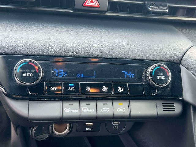 Certified 2025 Hyundai Elantra Sport FWD image 26