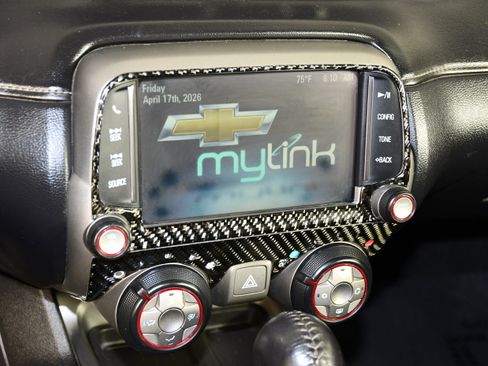 Used 2015 Chevrolet Camaro LT RWD image 18