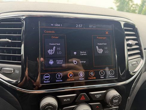 Used 2019 Jeep Grand Cherokee Altitude AWD/4WD image 17