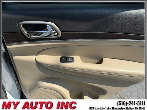 Used 2014 Jeep Grand Cherokee Limited AWD/4WD image 35