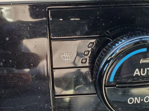 Used 2025 Nissan Pathfinder SL image 31