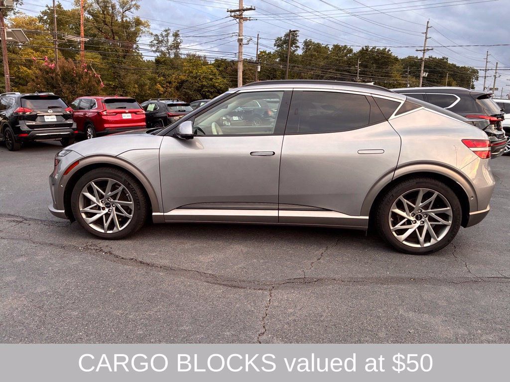 Used 2024 Genesis GV60 Advanced AWD/4WD image 4