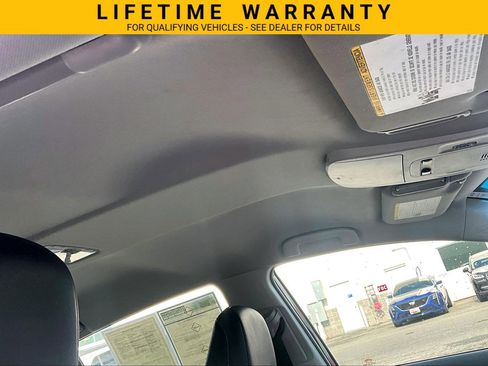 Used 2018 Toyota Camry SE FWD image 18