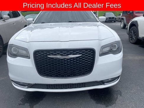 Used 2015 Chrysler 300 S RWD image 13