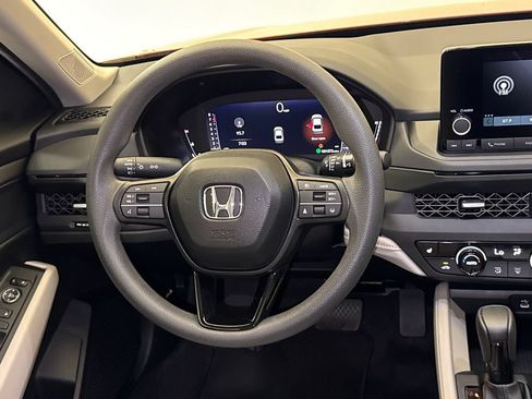 Used 2025 Honda Accord SE image 13