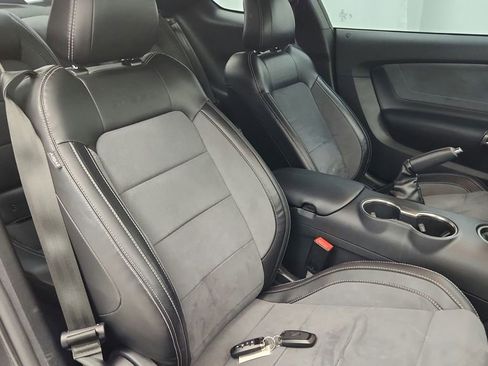 Used 2020 Ford Mustang Shelby GT350 w/ Technology Package RWD image 41