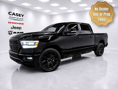 Used 2023 RAM 1500 Laramie AWD/4WD image 1