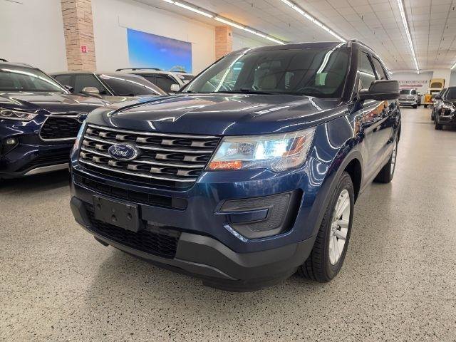 Used 2017 Ford Explorer FWD image 2