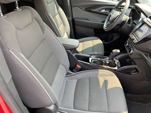 Certified 2021 Chevrolet TrailBlazer LT w/ Convenience Package FWD image 25