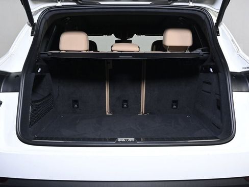 Certified 2023 Porsche Cayenne AWD/4WD image 25