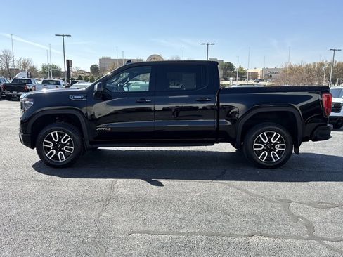 Used 2025 GMC Sierra 1500 AT4 w/ AT4 Premium Package image 10