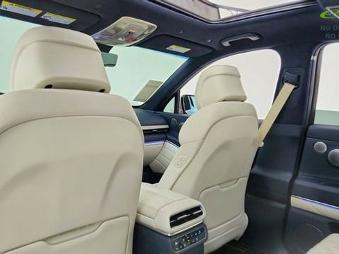 Used 2025 Genesis GV80 3.5T Prestige AWD/4WD image 32