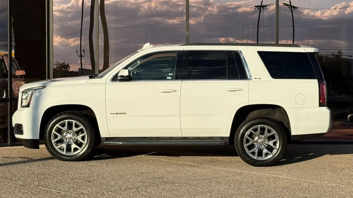 Used 2016 GMC Yukon SLE w/ Convenience Package AWD/4WD image 4