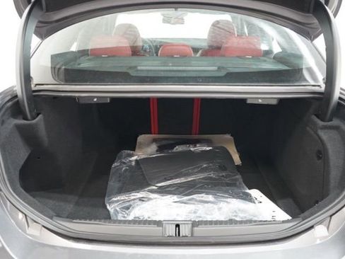 Used 2025 Alfa Romeo Giulia Veloce image 33