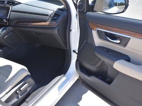 Used 2017 Honda CR-V Touring image 16