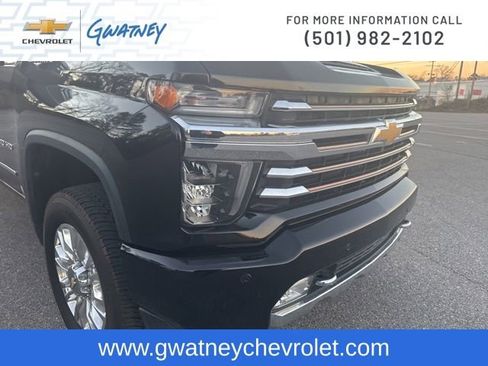 Used 2022 Chevrolet Silverado 2500 High Country image 3
