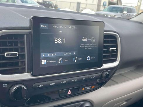 Certified 2023 Hyundai Venue SEL image 27