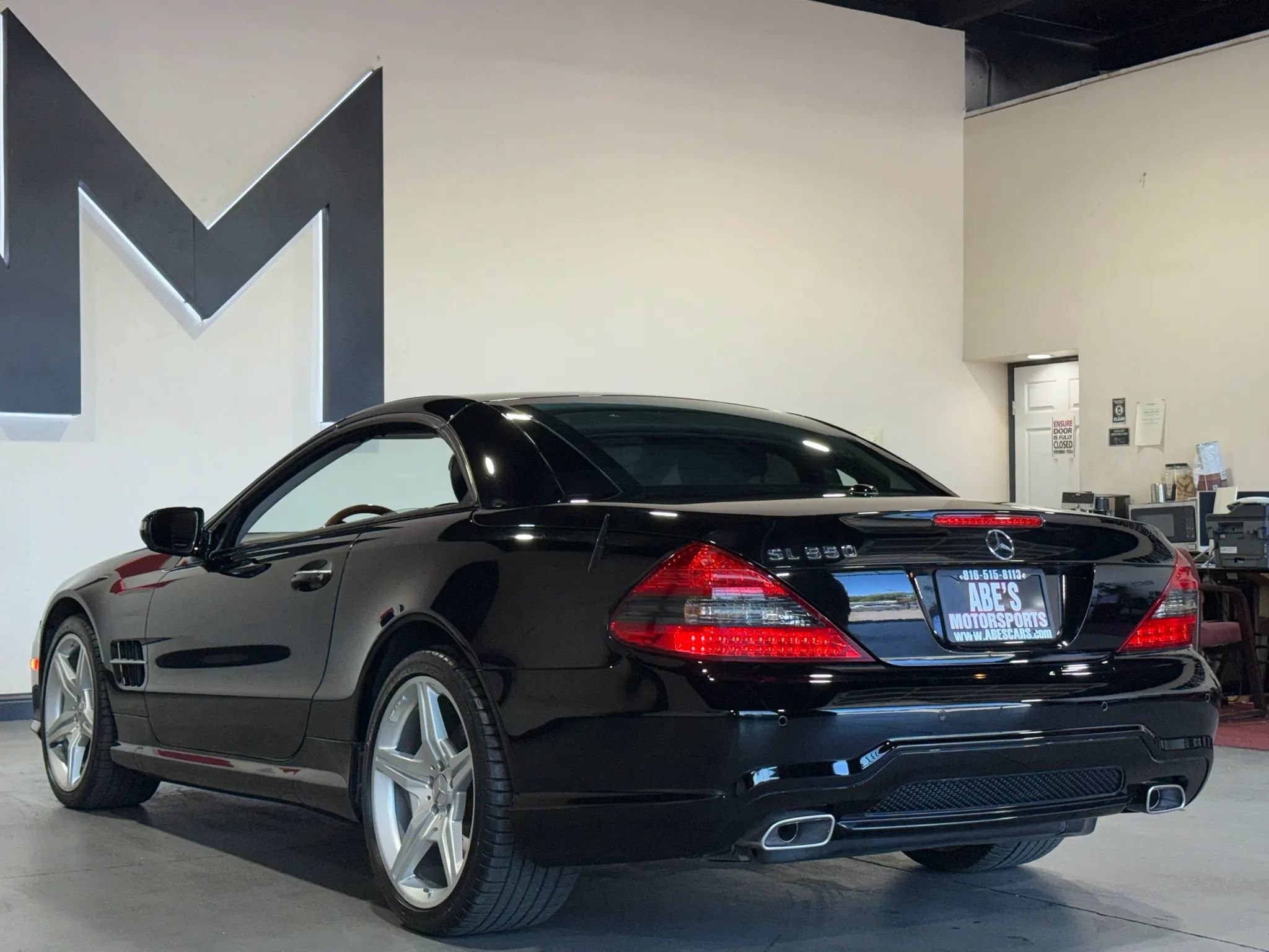 Used 2009 Mercedes-Benz SL 550 image 9