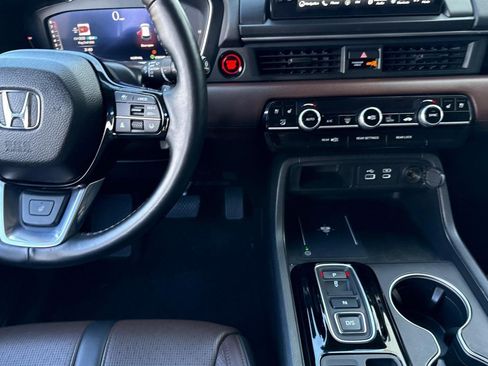 Used 2023 Honda Pilot Elite image 15