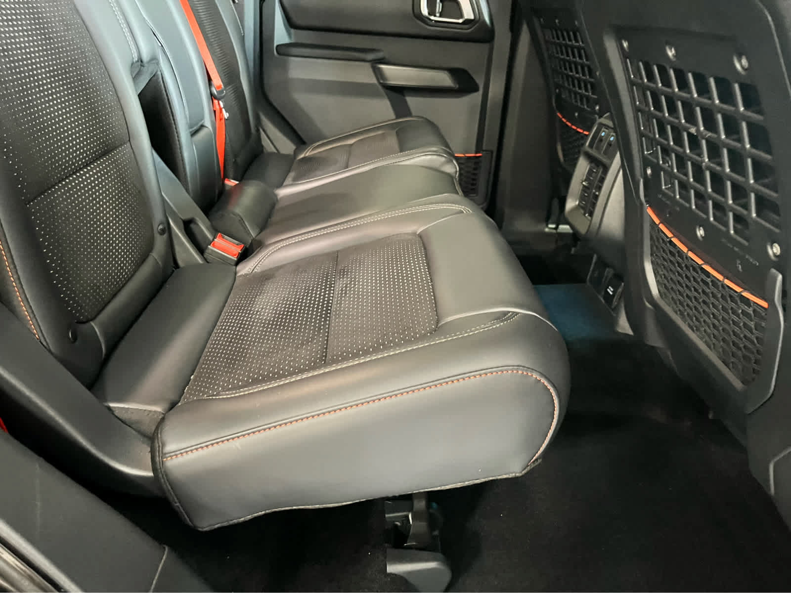 Certified 2025 Ford Bronco Raptor AWD/4WD image 33