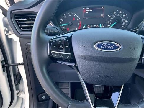 Used 2022 Ford Escape SEL image 17