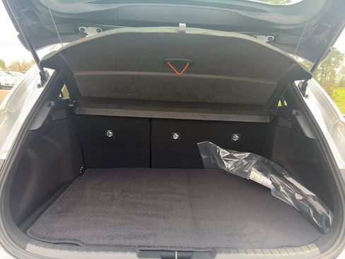 Used 2025 Toyota Corolla SE image 16